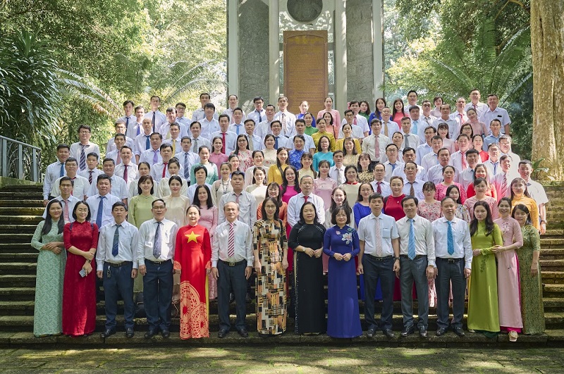 Nhiều Đảng bộ Doanh nghiệp Nhà nước Chuyển Đến Bộ Tài chính